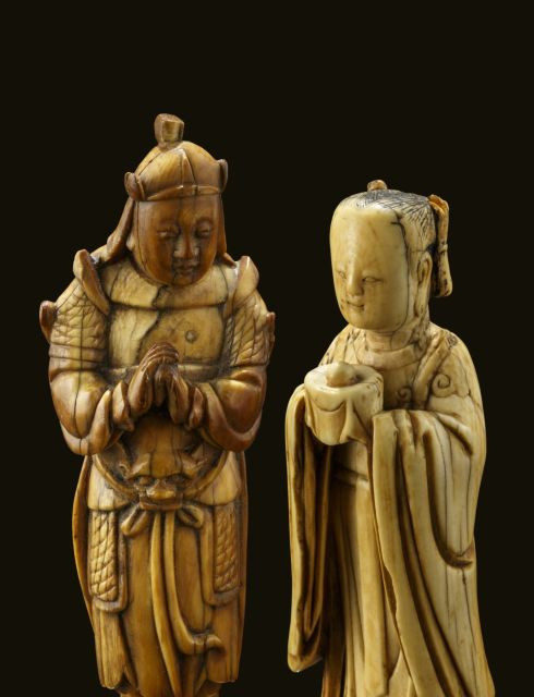 QUATRE STATUETTES EN IVOIRE SCULPTÉ, CHINE, DYNASTIE MING, XVIIe SIÈCLE