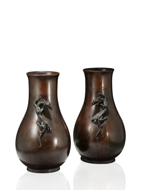 PAIRE DE VASES EN BRONZE, JAPON, XIXe SIÈCLE