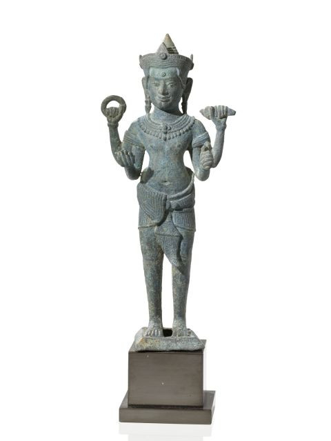 STATUETTE DE VISHNU-VASUDEVA-NARAYANA EN BRONZE, KHMER, STYLE D'ANGKOR VAT, FIN DU XIIe SIÈCLE