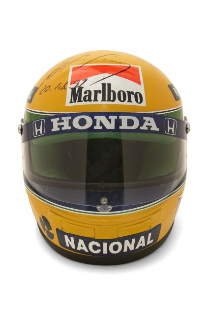 EXCEPTIONNEL CASQUE-PROTOTYPE D'AYRTON SENNA  Dédicacé, signé et daté. Saison 1990. Champion du monde des pilotes - champion du mond...