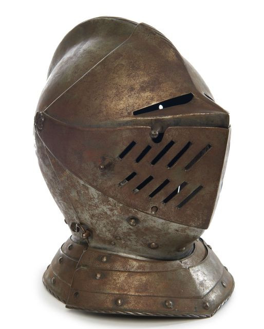 Armet à crête