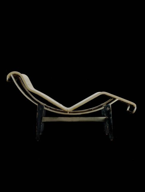 Charlotte PERRIAND, LE CORBUSIER & Pierre JEANNERET (1903-1999), (1887-1965) et (1896-1967) Chaise longue basculante "Thonet B306",...
