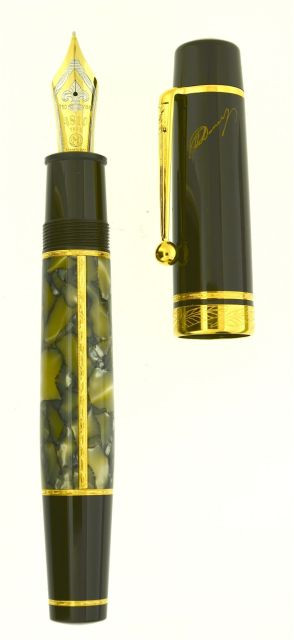 MONTBLANC	Alexandre Dumas, stylo plume série limitée de la collection Ecrivains sortie en 1996 à 20000 exemplaires (n° 19019), en ho...