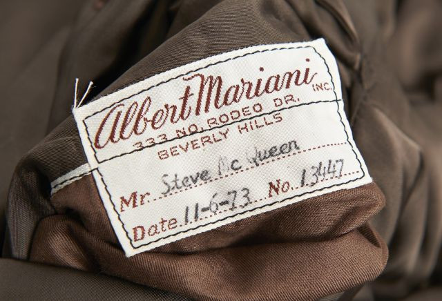 STEVE MCQUEEN/ALBERT MARIANI 333 Rodeo Drive, Beverly Hills  Rare costume trois pièces en tweed, 1973, ayant appartenu à Steve McQue...