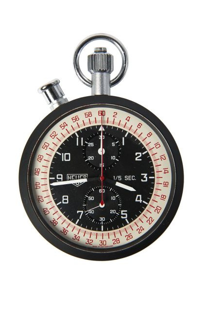 HEUER, VERS 1970  Compteur avec chronographe en métal noirci
