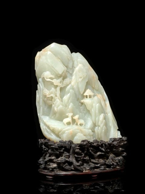 ROCHER EN JADE CÉLADON PÂLE SCULPTÉ, CHINE