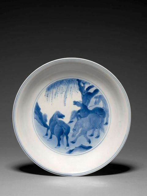 COUPE EN PORCELAINE BLEU BLANC, DYNASTIE QING, MARQUE ET ÉPOQUE KANGXI (1662-1722)