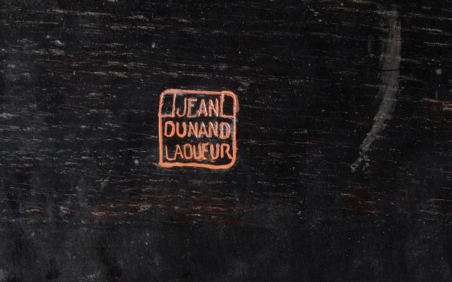 Jean DUNAND & Jean GOULDEN 1877-1942 & 1878-1947 Table basse, pièce unique - 1923. Offert par Jean Goulden à sa fille à l'occasion de s