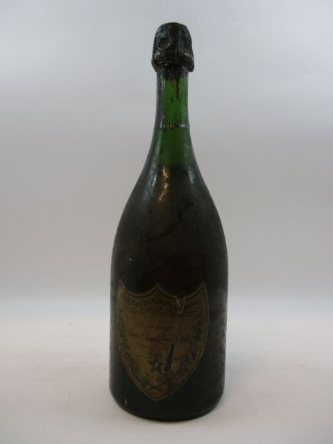 1 bouteilles CHAMPAGNE DOM PERIGNON 1962 (légèrement bas