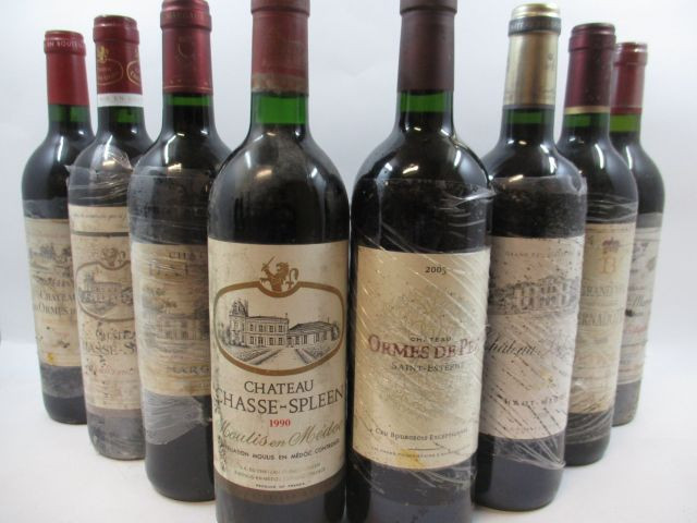 12 bouteilles 1 bt : CHÂTEAU CHASSE SPLEEN 2000 Moulis (étiquette très abimée)
