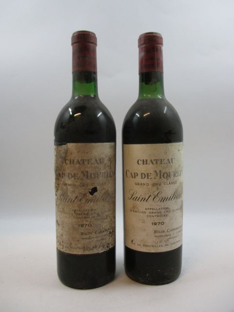 10 bouteilles CHÂTEAU CAP DE MOURLIN 1970 GC Saint Emilion (légèrement bas