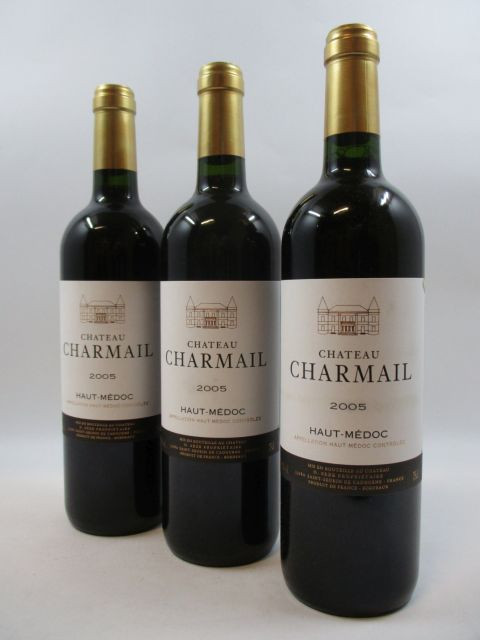 6 bouteilles CHÂTEAU CHARMAIL 2005 Haut Médoc  (Cave 12)