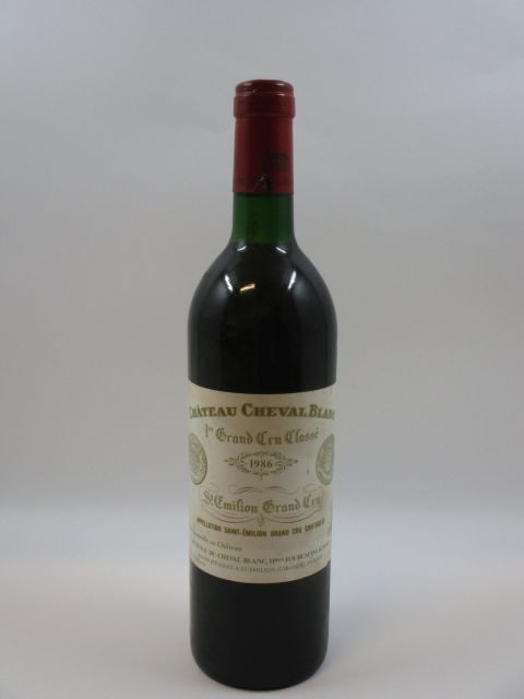 1 bouteille CHÂTEAU CHEVAL BLANC 1986 1er GCC (A) Saint Emilion (base goulot