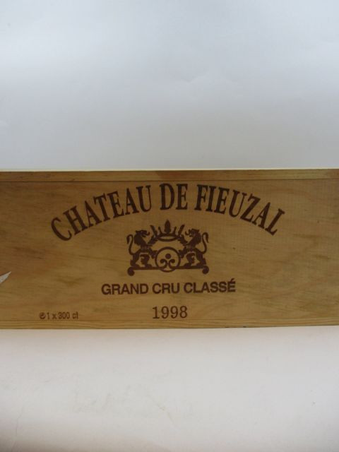 1 double magnum CHÂTEAU DE FIEUZAL 1998 CC Pessac Léognan Caisse bois d'origine (Cave 6)