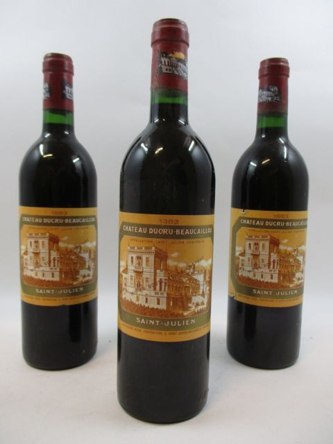 9 bouteilles CHÂTEAU DUCRU BEAUCAILLOU 1983 2è GC Saint Julien (étiquettes léger abimées
