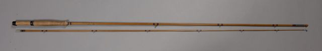 TRES BELLE ET RARE CANNE A MOUCHE bambou refendu A Brunner. "Austria ". Prototype. 8'3 # 5/6. 2 brins. Etat neuf.