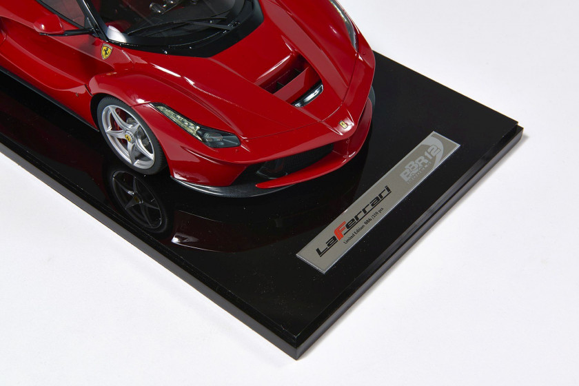 LAFERRARI  Par BBR12 models, à l'échelle 1/12ème