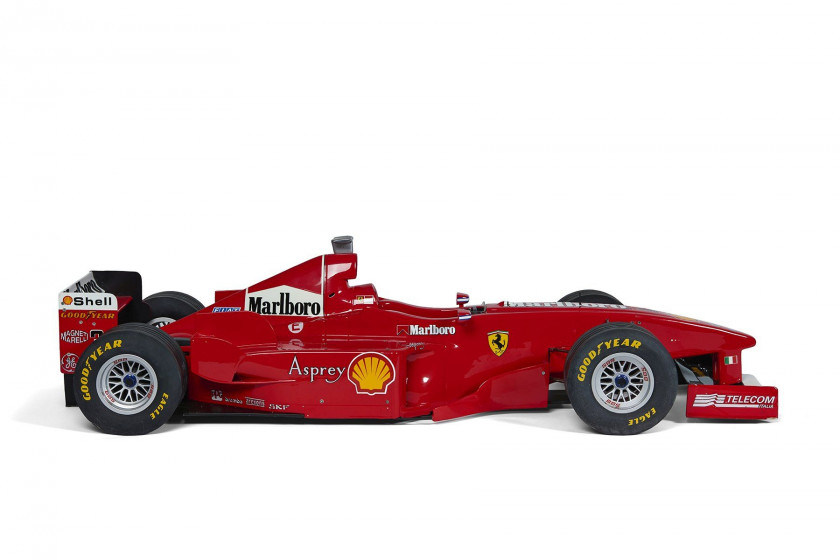 FERRARI F300 - SAISON 1998  Par Sports Bells - A l'échelle 1/5ème