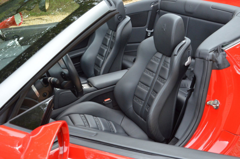 2010 Ferrari California coupé-cabriolet Pininfarina