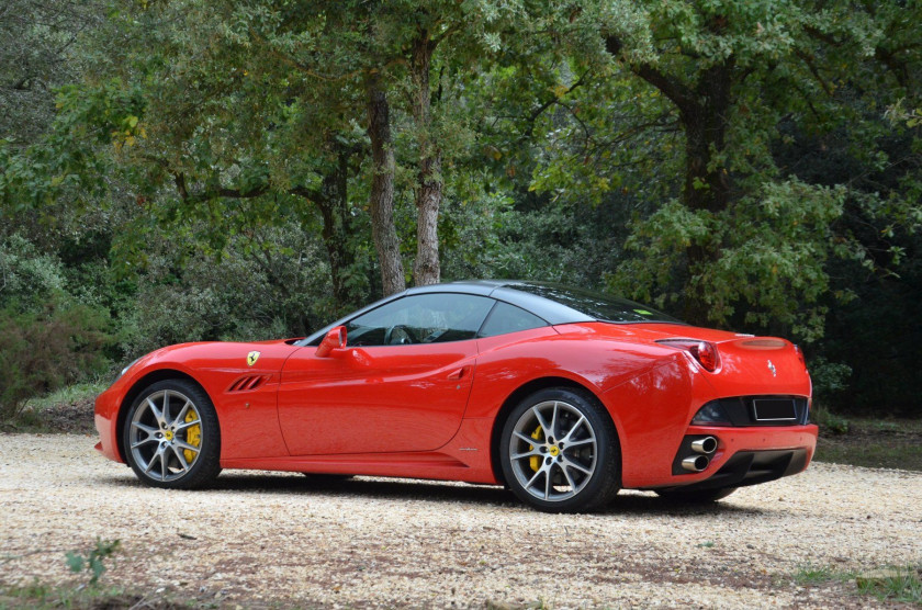 2010 Ferrari California coupé-cabriolet Pininfarina