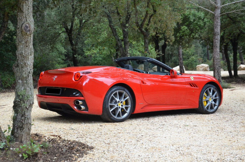 2010 Ferrari California coupé-cabriolet Pininfarina