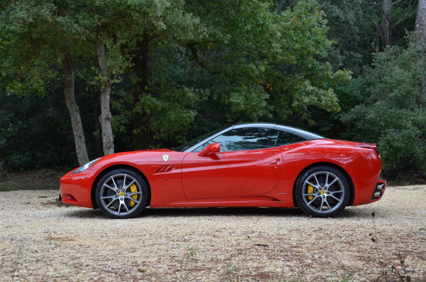 2010 Ferrari California coupé-cabriolet Pininfarina