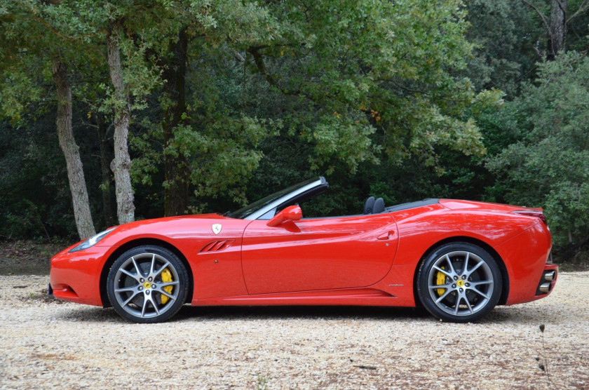 2010 Ferrari California coupé-cabriolet Pininfarina