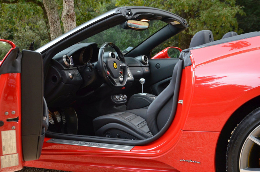 2010 Ferrari California coupé-cabriolet Pininfarina