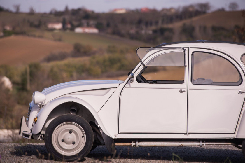 1987 Citroën 2 CV AZKA No reserve Carte grise françaiseChâssis n° VF7AZKA00KA206940- Collection Trigano- 1ère main !- 11 206 km d'origi