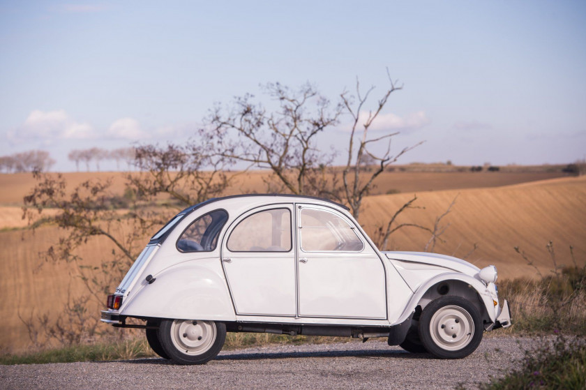 1987 Citroën 2 CV AZKA No reserve Carte grise françaiseChâssis n° VF7AZKA00KA206940- Collection Trigano- 1ère main !- 11 206 km d'origi