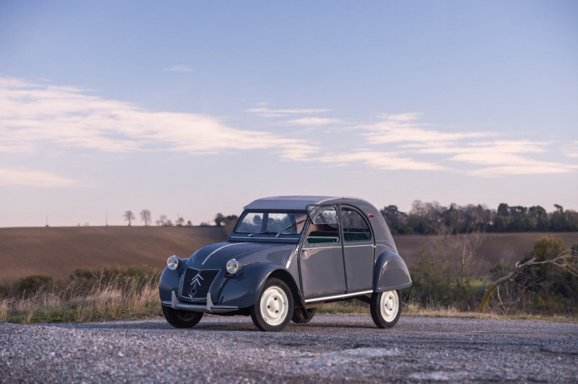 1959 Citroën 2 CV AZ No reserve Carte grise françaiseChâssis n° 1080070- Collection Trigano- Version ancienne- Exemplaire restauré- Myt