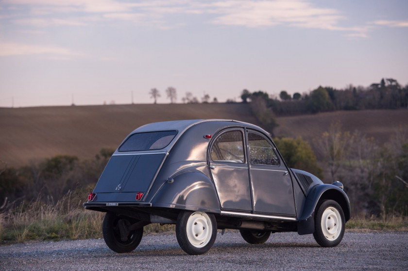 1959 Citroën 2 CV AZ No reserve Carte grise françaiseChâssis n° 1080070- Collection Trigano- Version ancienne- Exemplaire restauré- Myt