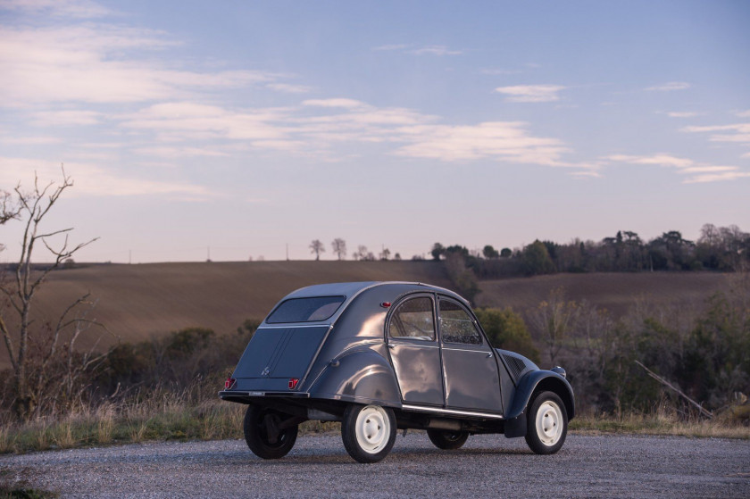 1959 Citroën 2 CV AZ No reserve Carte grise françaiseChâssis n° 1080070- Collection Trigano- Version ancienne- Exemplaire restauré- Myt