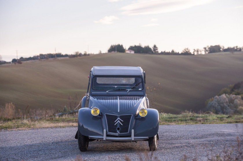 1959 Citroën 2 CV AZ No reserve Carte grise françaiseChâssis n° 1080070- Collection Trigano- Version ancienne- Exemplaire restauré- Myt