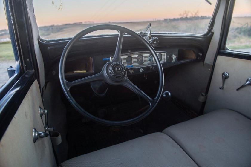 1936 Citroën Rosalie 11 UA limousine avec séparation  No reserve