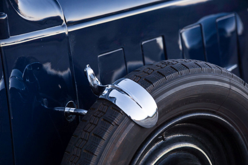 1936 Citroën Rosalie 11 UA limousine avec séparation  No reserve