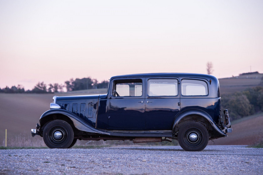 1936 Citroën Rosalie 11 UA limousine avec séparation  No reserve