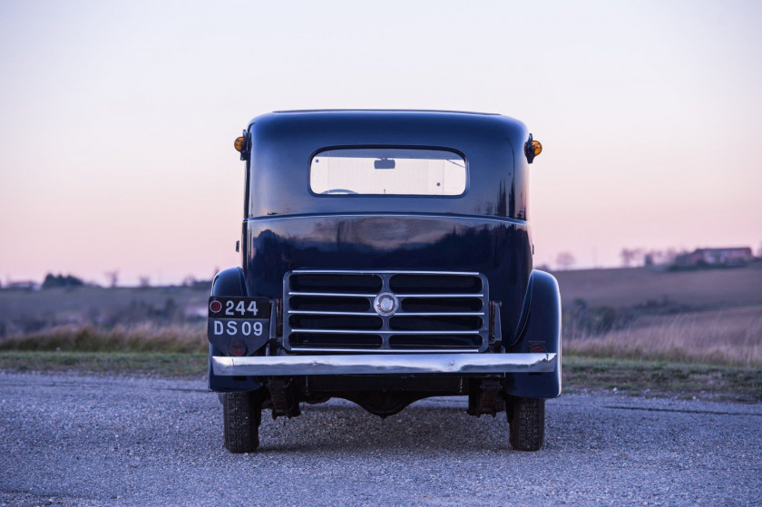 1936 Citroën Rosalie 11 UA limousine avec séparation  No reserve