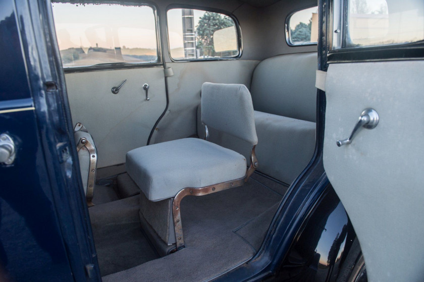 1936 Citroën Rosalie 11 UA limousine avec séparation  No reserve