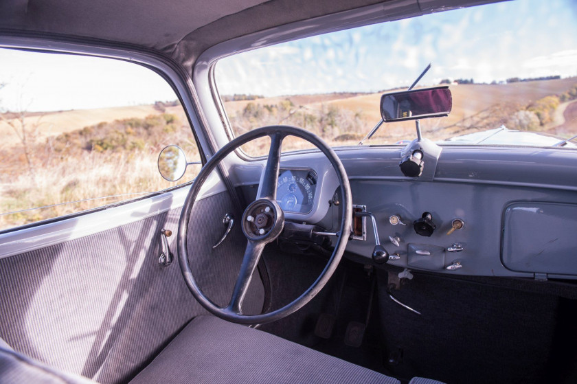 1954 Citroën Traction 15-Six D limousine familiale No reserve Carte grise françaiseChâssis n° 724203Moteur n° PK07235- Collection Triga
