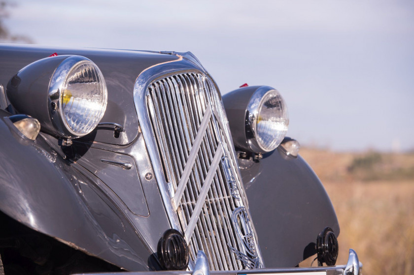 1954 Citroën Traction 15-Six H berline  No reserve