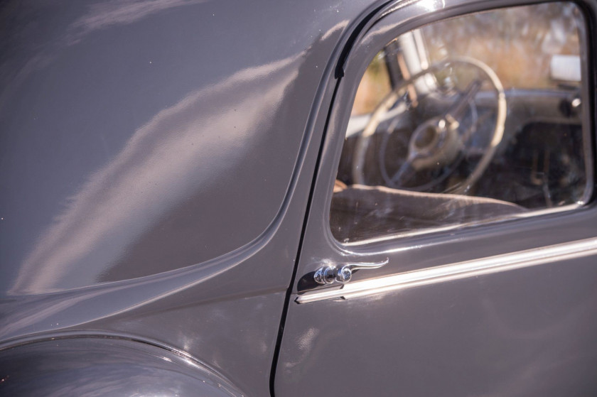 1954 Citroën Traction 15-Six H berline  No reserve