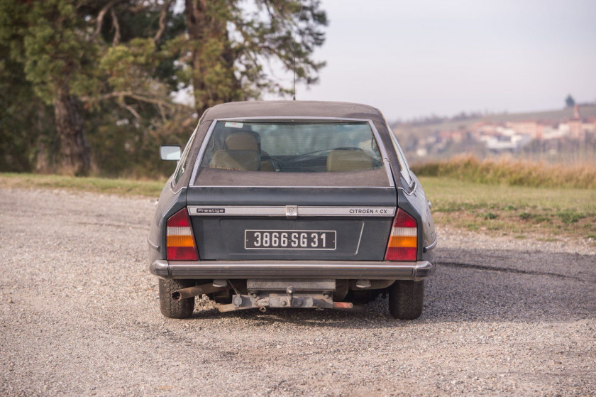 1976 Citroën CX Prestige No reserve Carte grise françaiseChâssis n° 00MK0227Moteur n° 0798030765- Collection Trigano- Un des premiers e