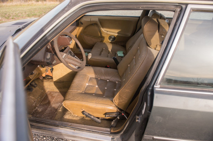 1976 Citroën CX Prestige No reserve Carte grise françaiseChâssis n° 00MK0227Moteur n° 0798030765- Collection Trigano- Un des premiers e