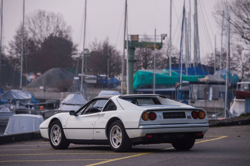 ¤ 1987 Ferrari 328 GTS No reserve Titre de circulation suisseChâssis n° ZFFCA20S000072001Moteur n°111 - Vendue neuve en suisse- Etat ex