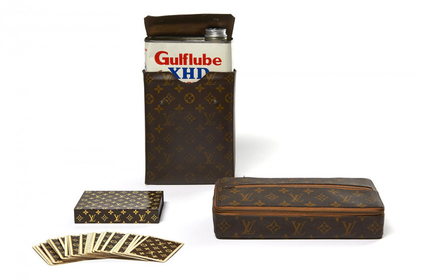 LOUIS VUITTON  Set de voyage