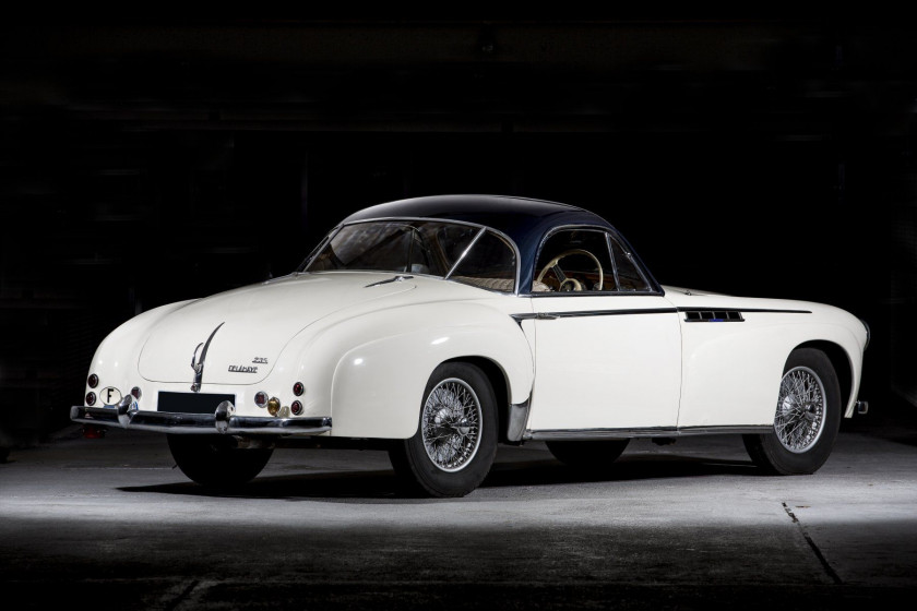 1952 Delahaye 235 coupé Chapron Carte grise françaiseChâssis n° 818040Carrosserie n° 7008- Un des trois Coupés Delahaye 235 construit p
