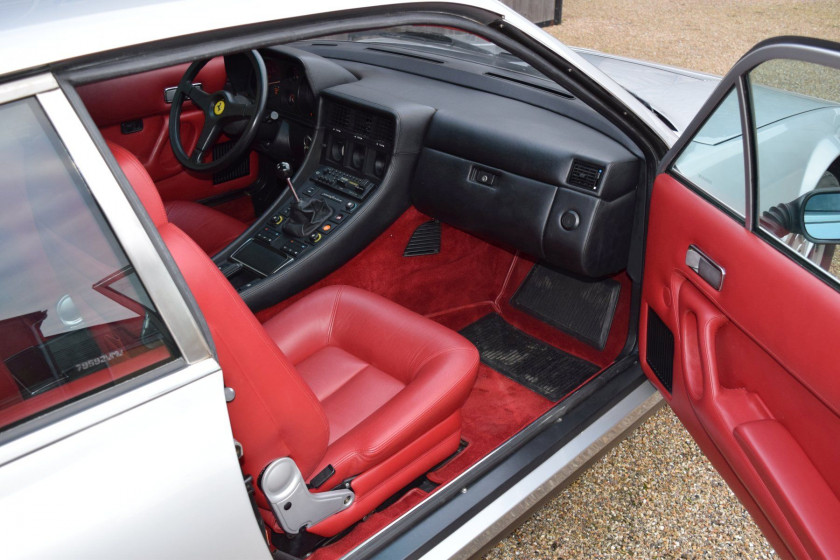 1989 Ferrari 412  No reserve