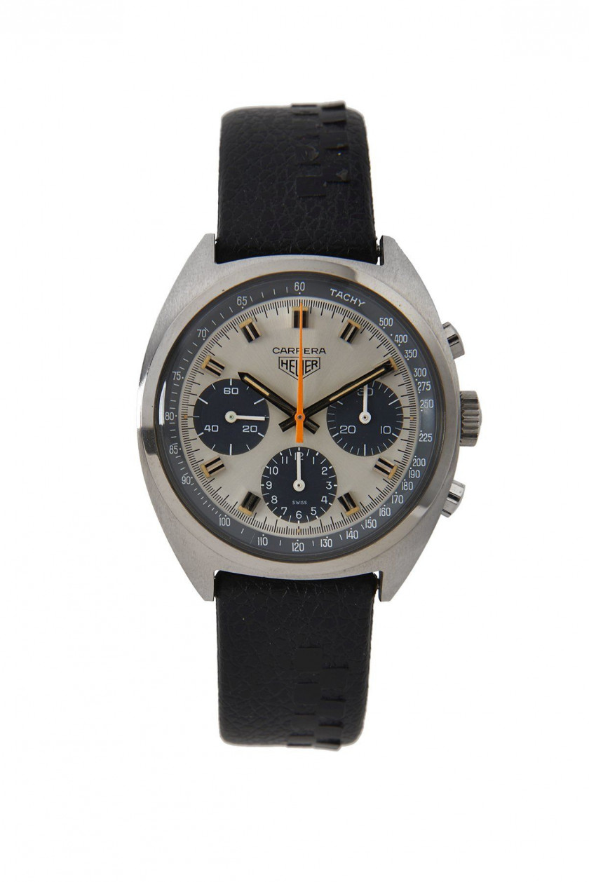 HEUER CARRERA réf. 73653, vers 1970 Chronographe bracelet tonneau en acier