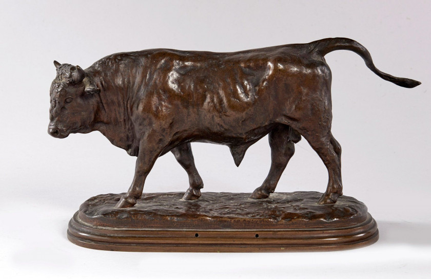 Rosa BONHEUR (1822-1899) Taureau marchant Bronze à patine médaille. Signé sur la terrasse. Haut.: 20 cm.